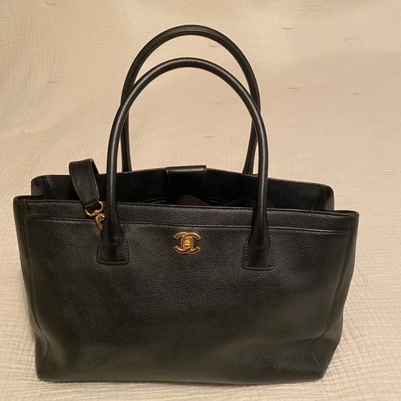 CHANEL Handbags - CHANEL Calfskin Serf Executive Shopper Tote Black